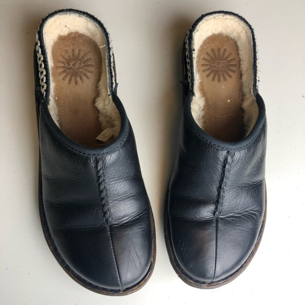 GUC UGG black sherpa lined clogs 7